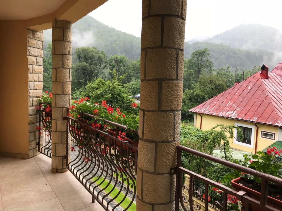 Casa Andra Hotell Slănic-Moldova Eksteriør bilde