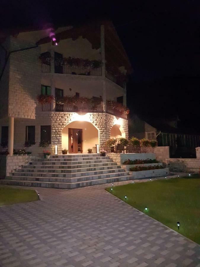 Casa Andra Hotell Slănic-Moldova Eksteriør bilde