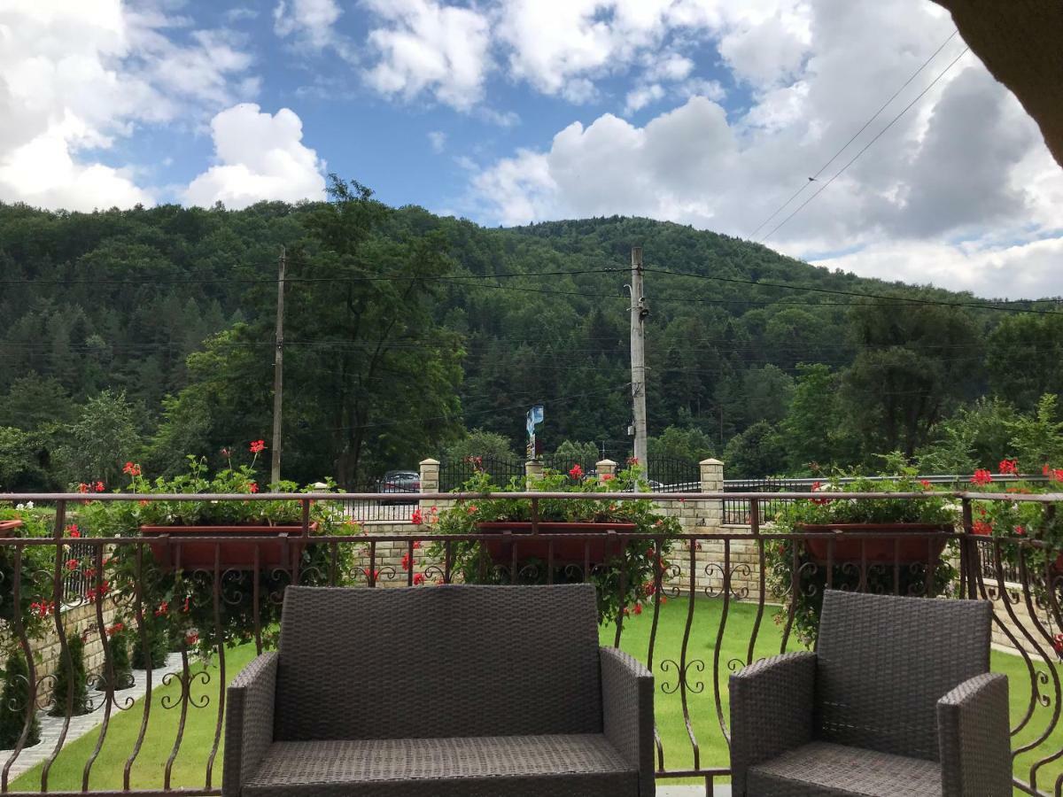 Casa Andra Hotell Slănic-Moldova Eksteriør bilde