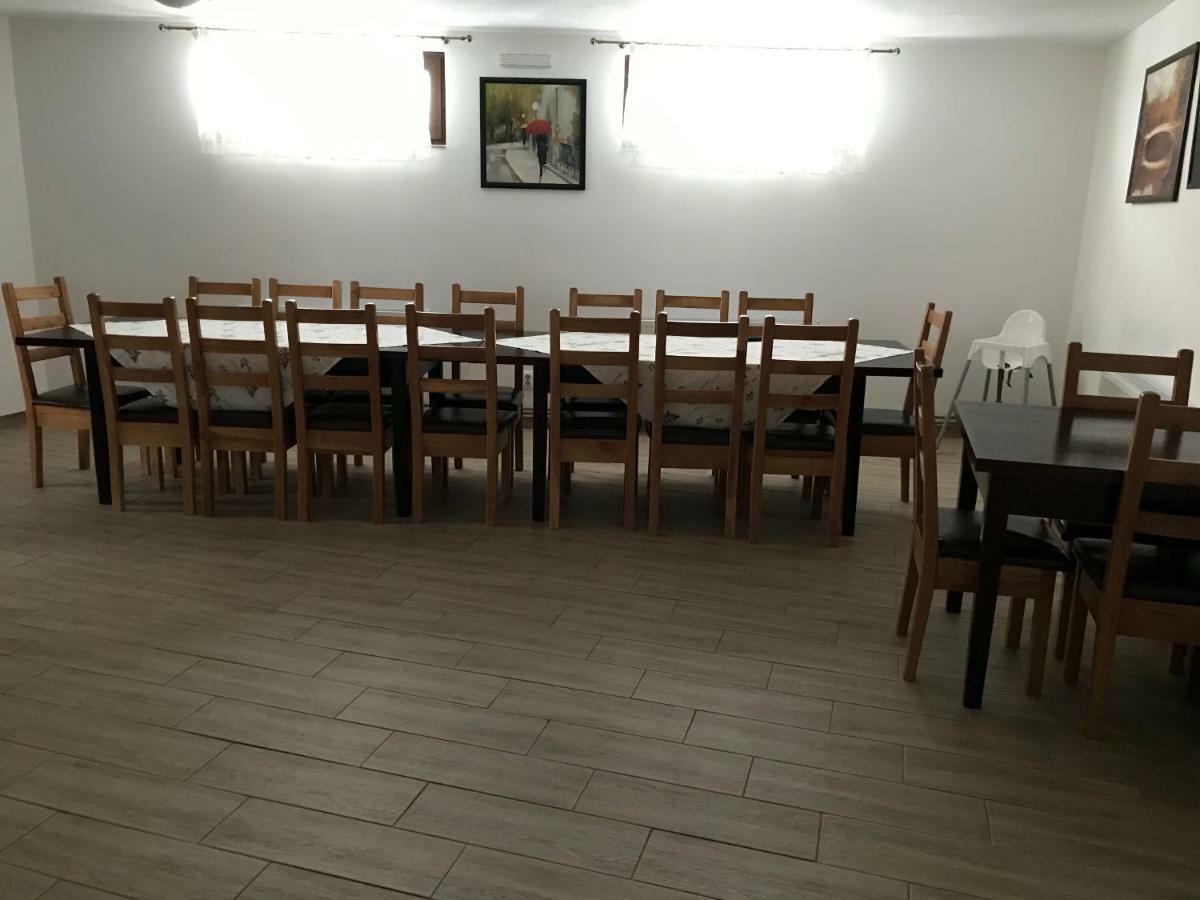 Casa Andra Hotell Slănic-Moldova Eksteriør bilde